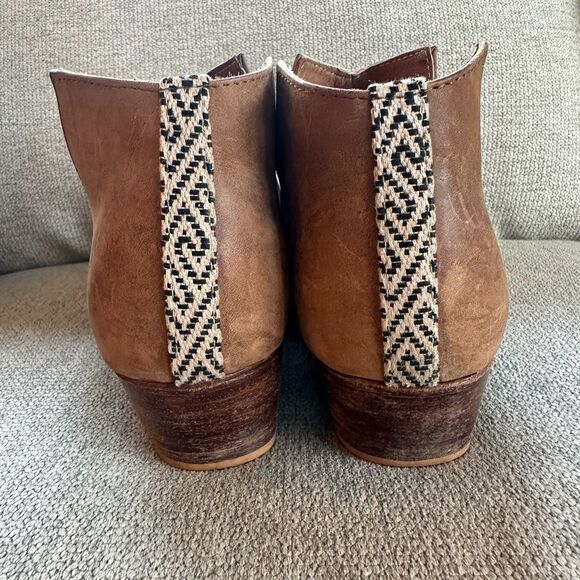 The Root Collective Blythe Booties in Chestnut Handmade Leather Boots Size 11 - Picture 4 of 9